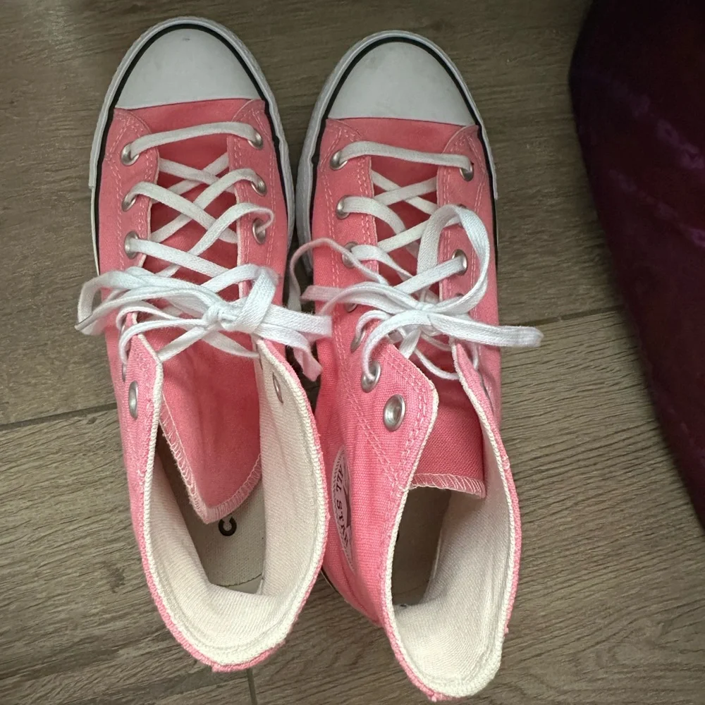 Platform Converse Pink High Top Chuck Taylor - Great Condition - Picture 4 of 7